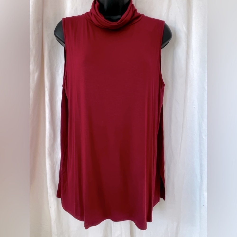 Wynne Layers Sleeveless Mock Neck Sweater Maroon Red NWT
